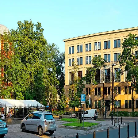 Nowy Swiat Uniwersytet *